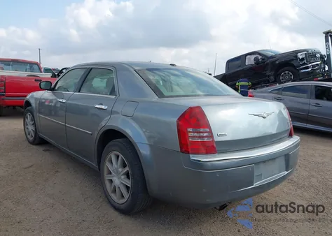 2007 Chrysler 300C из США, поврежденный, VIN 2C3LK63H87H827573
